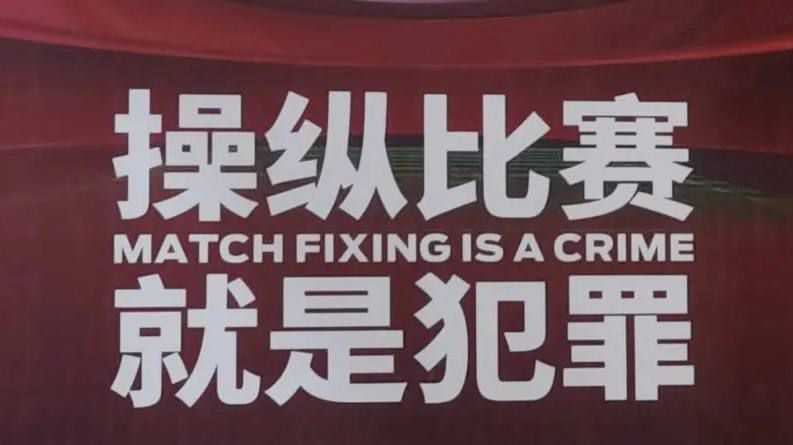 这边，骆风棠视线扫过一地的伤兵。